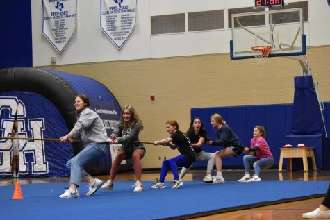 From left to right: Coach Smoak, Taylar Russel, Molly Miller, Madison Best, and Caroline Ashley